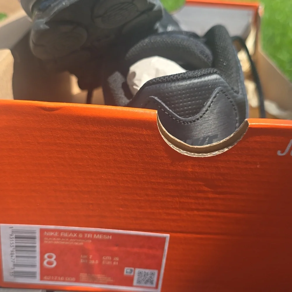 Nike Reax Black Running Sneakers - Picture 7 of 7